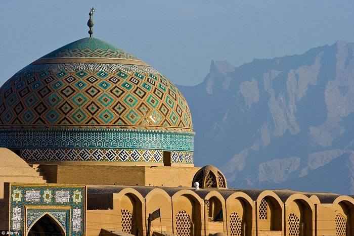 İran'in Ishafan kentindeki Lütfullah Camiisi'nin kubbesi (yapımı 1602-1619).