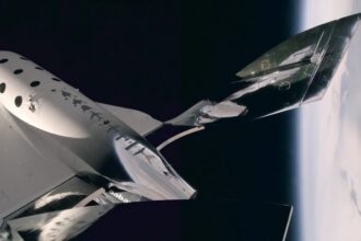 Virgin Galactic gemisi ilk kez uzaya ulaştı