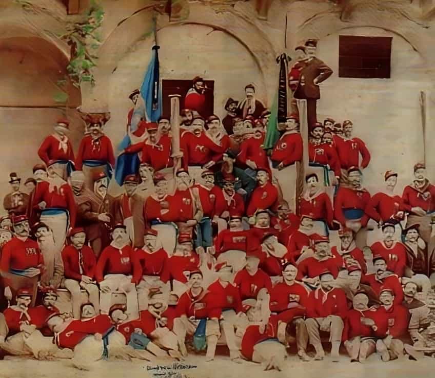 Binler Seferi sırasında Brescia'dan kırmızı gömlekli gönüllüler