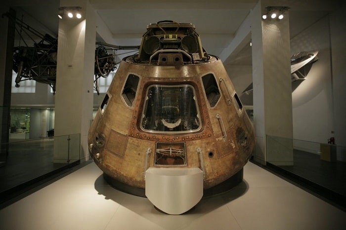 Close-up-of-Apollo-10-Command-Module-in-the-Making-the-Modern-World-gallery111-e1548932460142-min