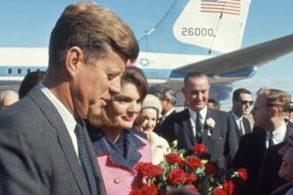 cropped jfk jackie kennedy arriving dallas ftr min 1