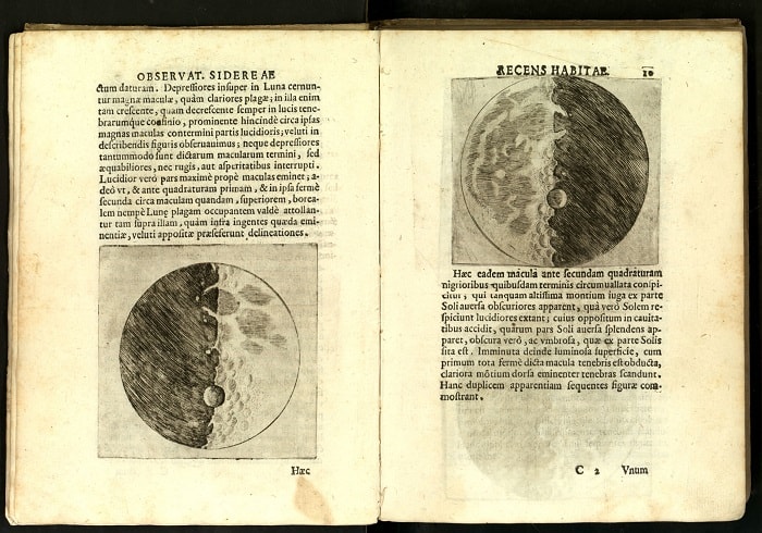 Sidereus Nuncius, 13 Mart 1610'da Galileo Galilei tarafından New Latin'de yayınlanan kısa bir astronomik tezdir