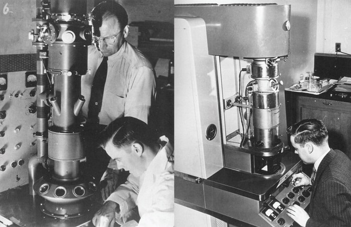 Zworykin ilk taramalı elektron mikroskobunun başında, 1945 dolayları. Zvorikin, elektron mikroskobunu icat etmedi, ama aygıtla ilgili önemli gelişmeler sağlayan bir ekibin lideri oldu. Bu çalışmalar sonunda biyoloji ve tıp alanlarında devrimsel değişiklikler oldu