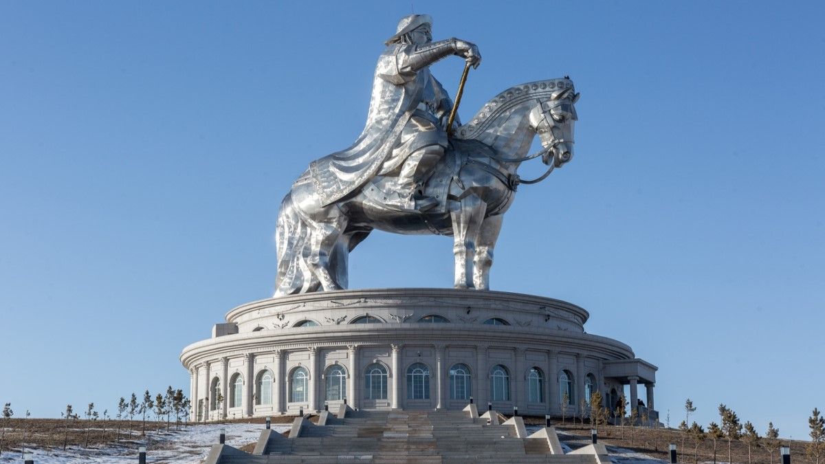 Moğolistan: Tarihi, hayvan ve bitki hayatı, ekonomisi, dini ve dili