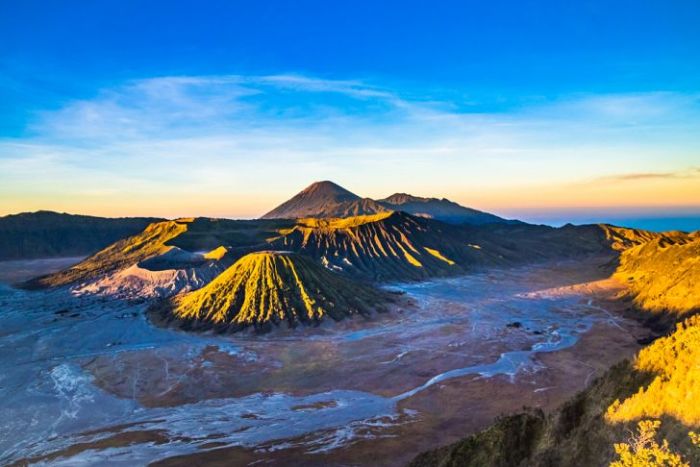 Bromo Yanardağı - Endonezya volkanlarının en ünlüsü