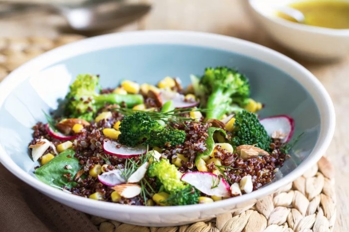 Gastriti önlemek için seçilen bir diyet brokoli ve zeytinyağı içermelidir.