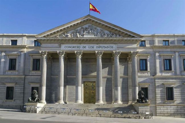 ispanya'da meclis üyesi maaşı