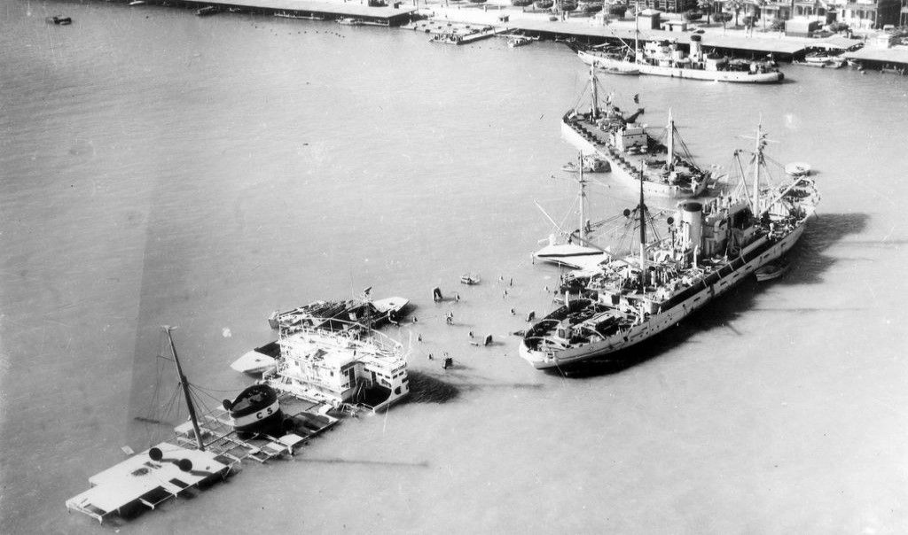 1956 Süveyş Kanalı Krizi sırasında mahsur kalan ve batan gemiler.