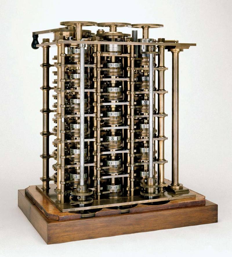 Makinenin tamamlanan ilk kısmı (1832). Tüm cihazın yapılış amacı denizcilikte kullanılan logaritma tablolarını üretmekti.