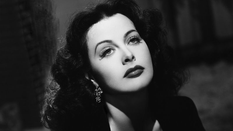 Hedy Lamarr, Nisan 1942.