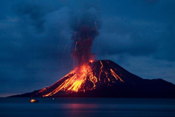 krakatoa (Krakatau) yanardağı