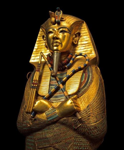 Kral Tutankhamun'un en içteki tabutu. Kahire'nin Mısır Müzesi'nde.