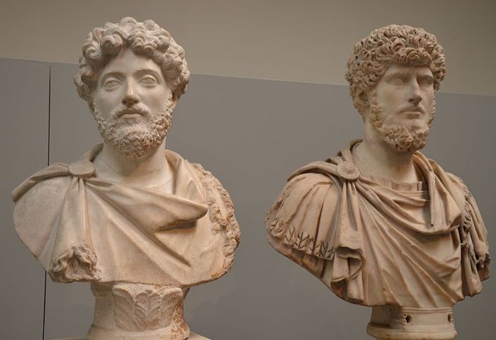 Eş imparatorlar Marcus Aurelius ve Lucius Verus.