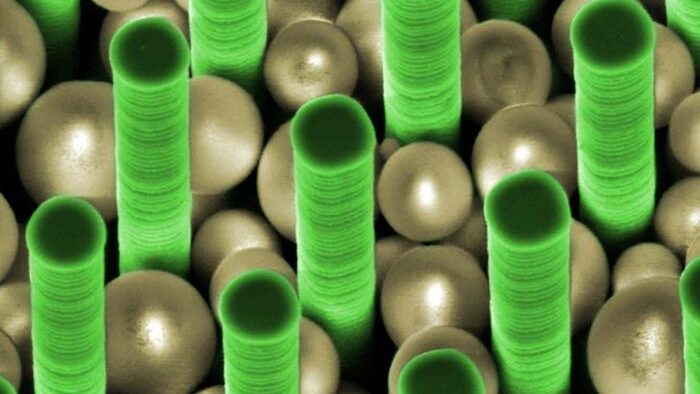 Bilim adamları, silika nanoküreleri kullanarak karışık maddeleri birbirinden ayırıp filtreleyebiliyor. Ancak bu yalnızca bir türü. Kendi kendine birleşebilen türü, elmasla yakın dayanıklılığa sahip.
