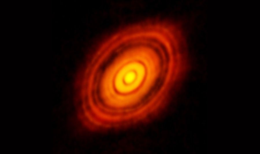 100.000 yıldan genç olan HL Tauri ilkel yıldızı ve etrafındaki ilkel gezegen diski.