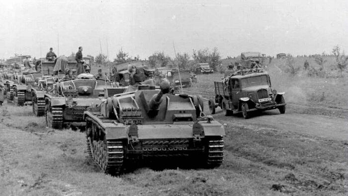 Alman tankları Stalingrad girişinde.