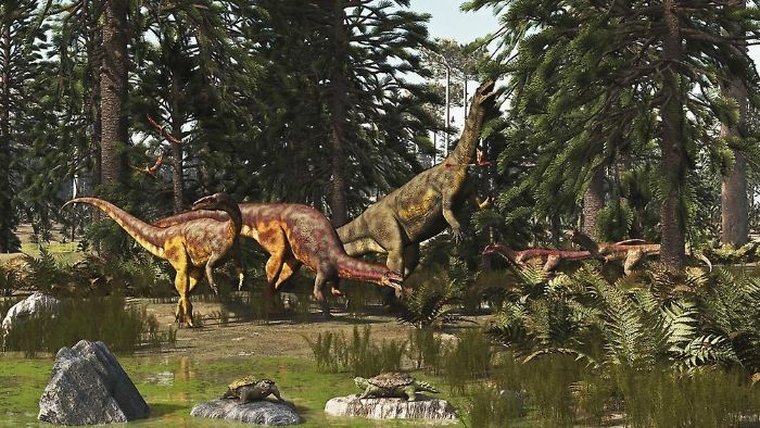 Plateosaurus ve Liliensternus dinozorları ile bir geç Triyas sahnesi.