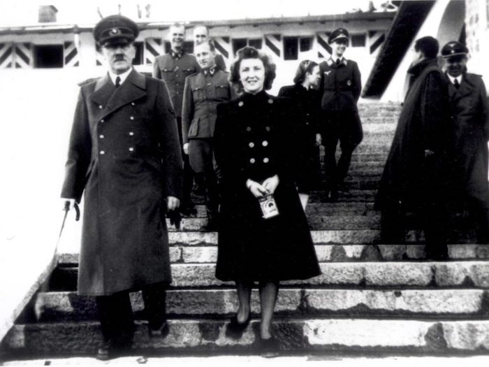 Adolf Hitler'in hayat ortağı Eva Braun ile fotoğrafı