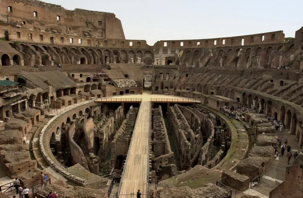 Antik Roma'da kölelik, Flavian Amfitiyatrosu olarak da bilinen Kolezyum