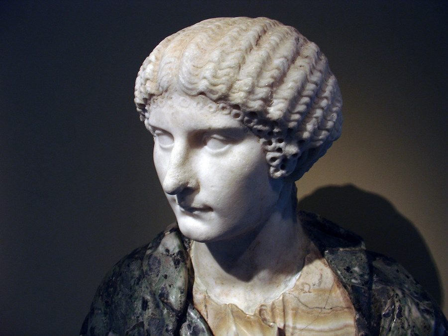 Neron'un annesi Genç Agrippina