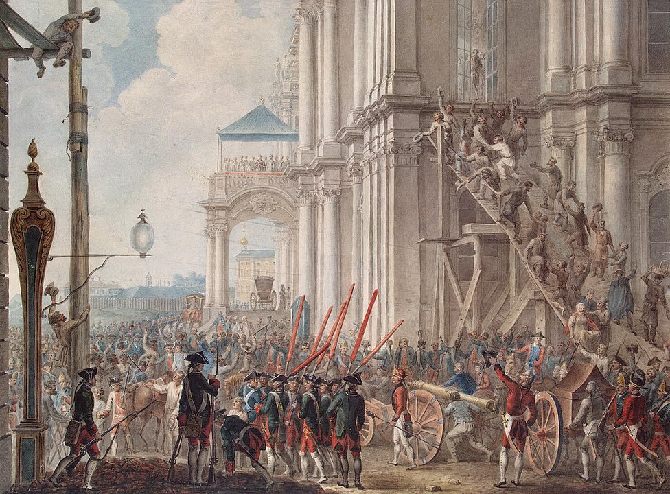 II. Katerina, darbe günü 9 Temmuz 1762'de Kışlık Saray'ın balkonunda olayları izliyor