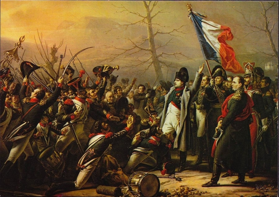 Napolyon'un Elba'dan Dönüşü. Napolyon iki kuvvetin arasına girdi ve kendisini öldüreceklerse bunu şimdi yapmaları gerektiğini söyledi.