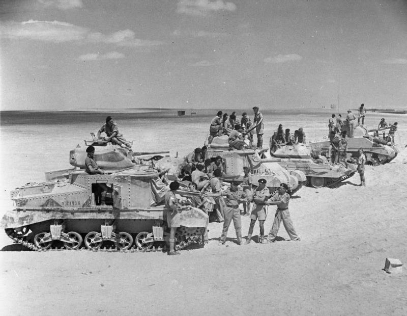 6. SA Zırhlı Tümeni eğitimde, çeşitli tankları gösteriyor