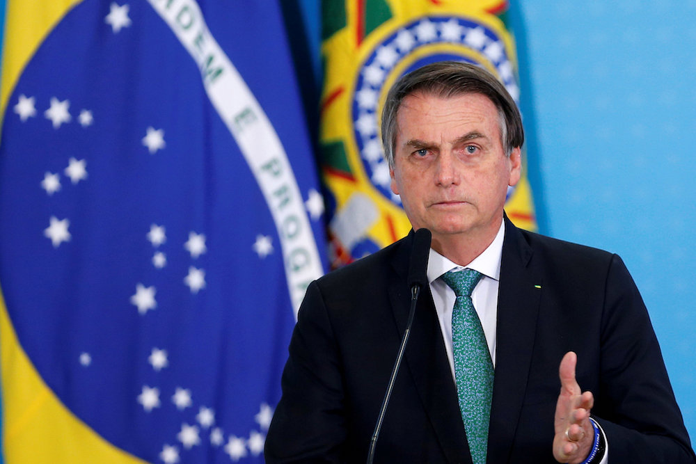 Brezilya devlet başkanı Jair Bolsonaro özellikle Amazon ormanlarına verdiği zararlarla çok konuşuluyor.