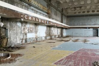 Pripyat bölgesinde terk edilmiş bir spor salonu.