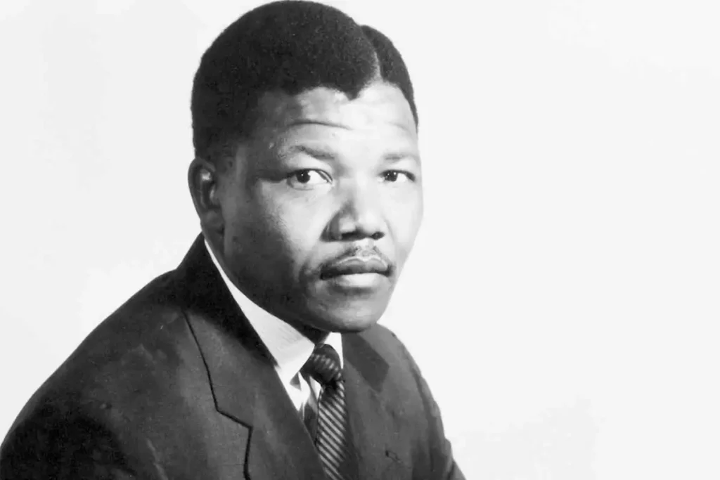 Nelson Mandela gençlik günlerinde, imdb.com aracılığıyla
