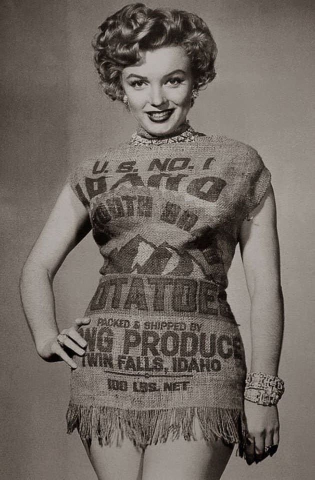 Marilyn Monroe ve patates çuvalından elbisesi