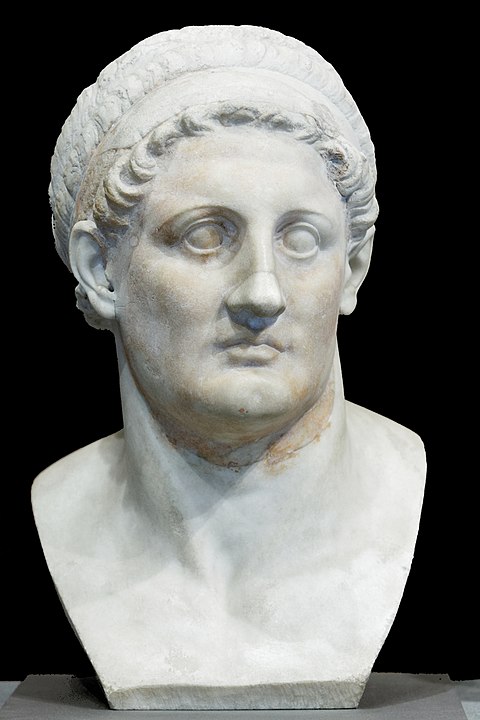 Büyük İskender'in subaylarından biri olan I. Ptolemaios Soter, Mısır satrabı olarak atandı.