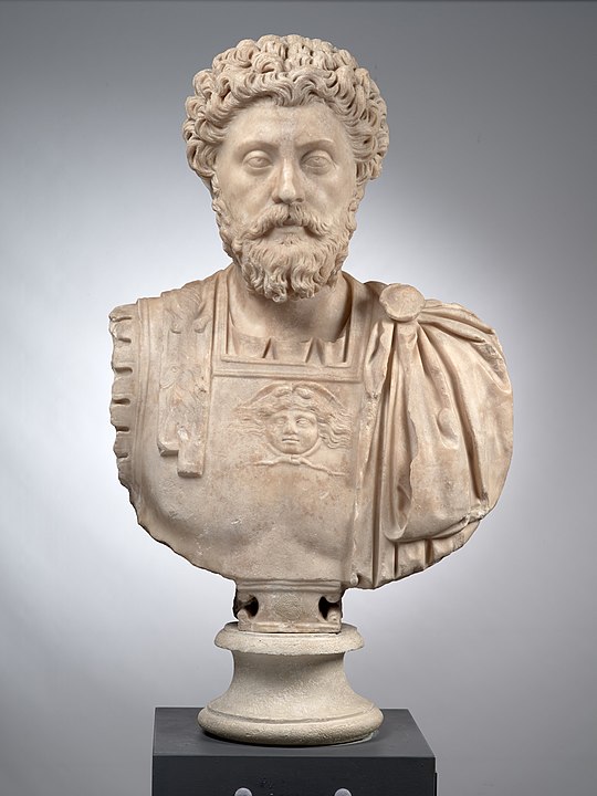 Roma İmparatoru Marcus Aurelius'un mermer büstü, Musée Saint-Raymond, Toulouse, Fransa
