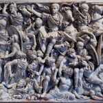 Ludovisi Barbarlarla savaşan Romalıları gösteren savaş lahdi, MS 3. yüzyıl ortaları, Museo Nazionale, Roma