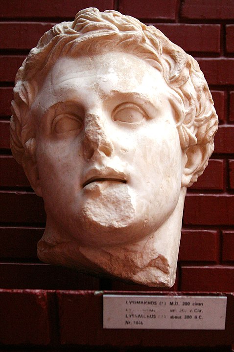 Efes Arkeoloji Müzesi'ndeki Helenistik döneme ait mermer Lysimachus büstü, MÖ 300 civarına tarihlenmektedir.
