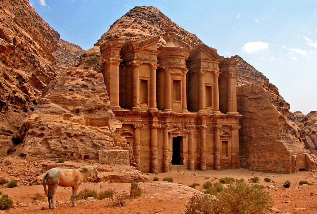 Ürdün, Petra'daki El-Dayr ("Manastır").
