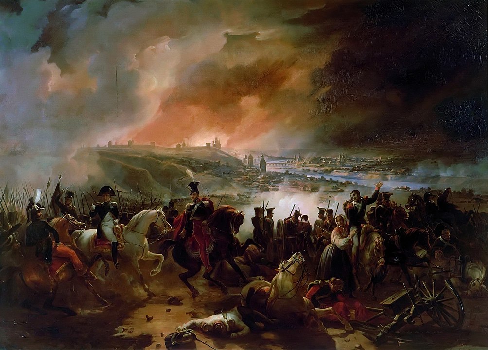 Napolyon ve Poniatowski yanan Smolensk şehri ile görülüyor.