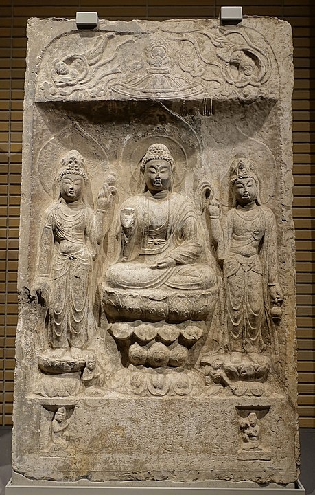 Bir niş içinde Amitabha üçlüsü, Baoqingsi tapınağı, Xi'an, Shaanxi eyaleti, Çin, Tang hanedanı, MS 703 tarihli.
