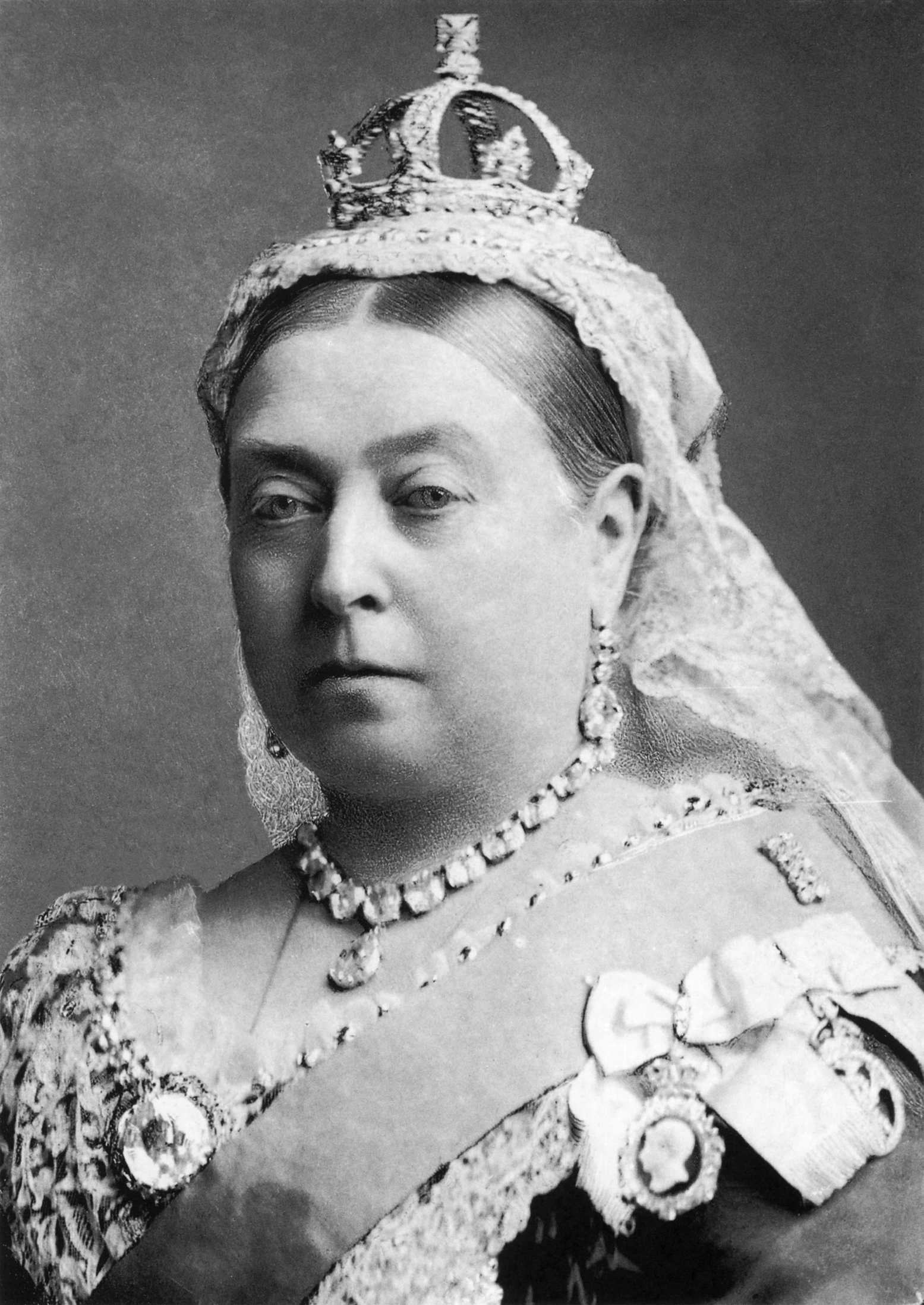 Kraliçe Victoria, 1819-1901, Bassano tarafından, 1882.