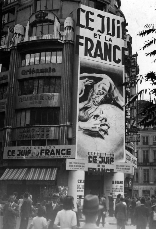 "Yahudi ve Fransa" adlı antisemit bir serginin girişinin üzerindeki afiş