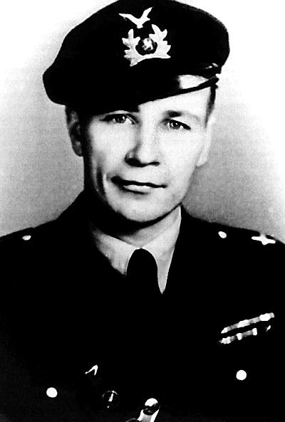Finlandiya Hava Kuvvetleri'nin en skorer pilotu Eino Ilmari Juutilainen.