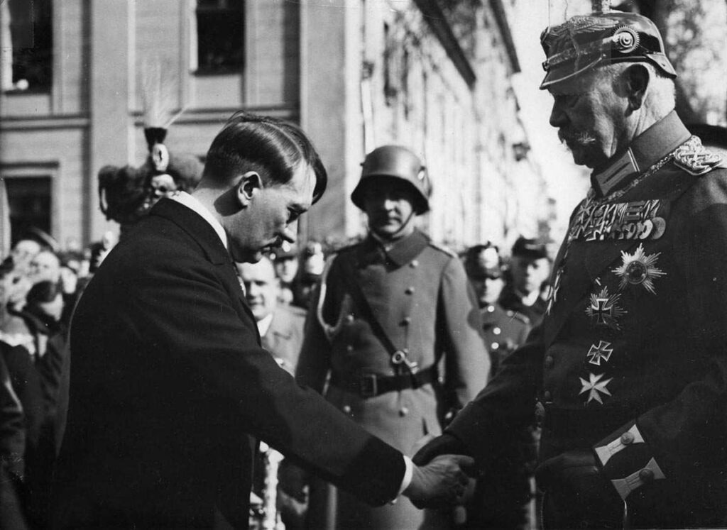 Adolf Hitler Paul von Hindenburg Birahane Darbesi