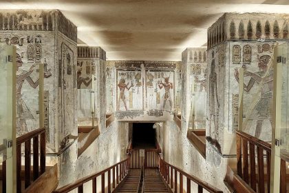 III. Ramses'in mezarına inen koridor, KV11