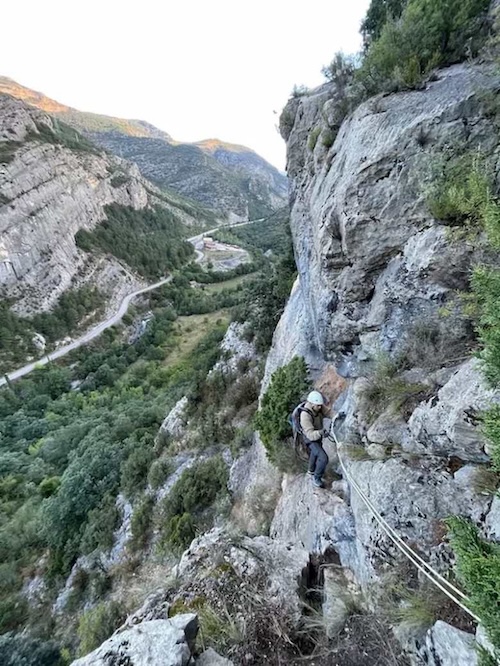 Arkeologların mağaraya erişimi oldukça karmaşık