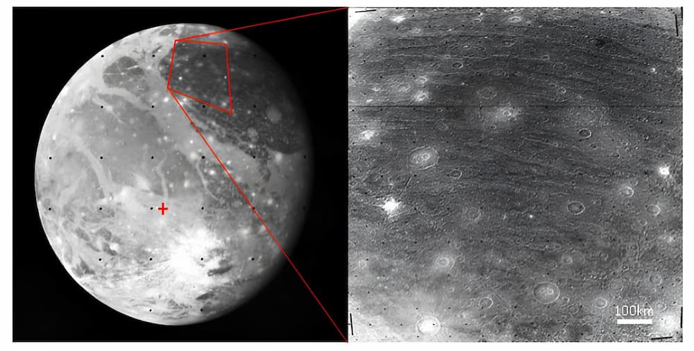 Jüpiter'in uydusu Ganymede'nin yüzeyinin büyük bir kısmı